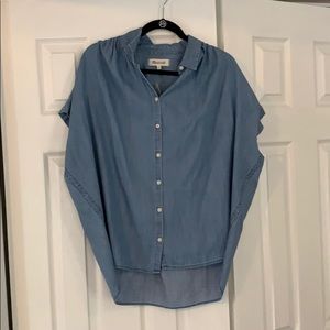 Madewell Tops - Madewell NWT button down denim shirt Madewell Tops - Madewell NWT button down denim shirt